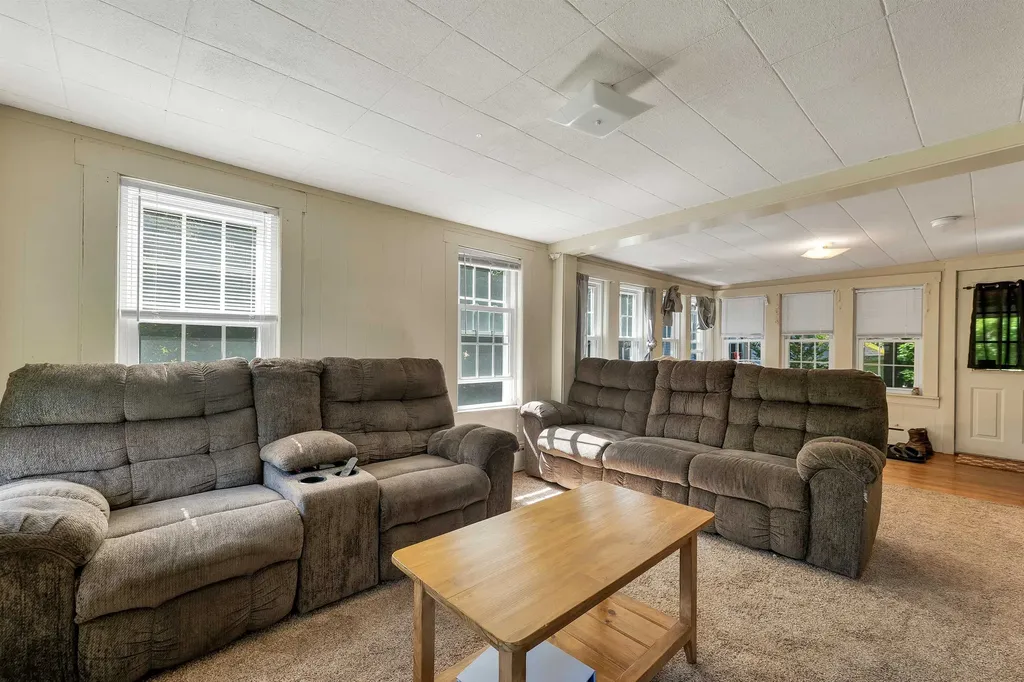 9 Crescent Street Laconia NH 03246
