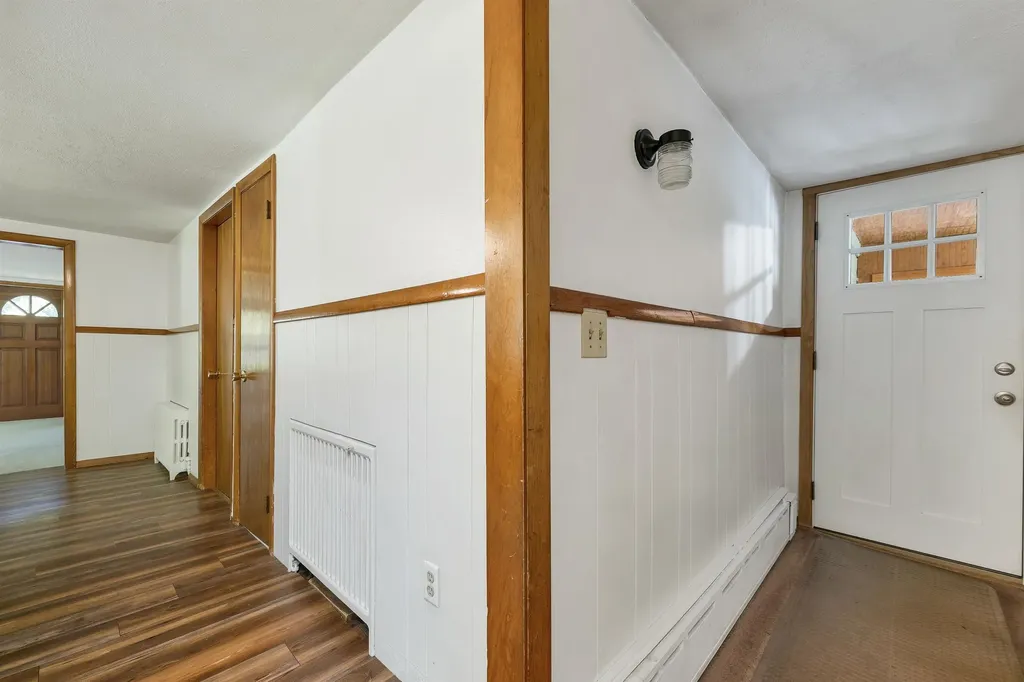9 Crescent Street Laconia NH 03246