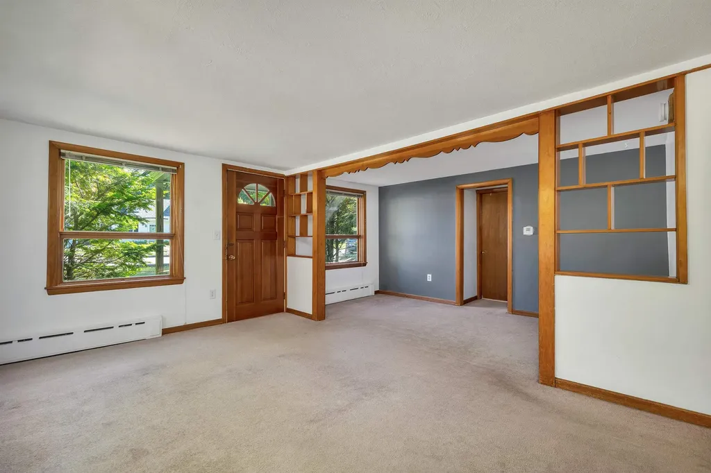 9 Crescent Street Laconia NH 03246