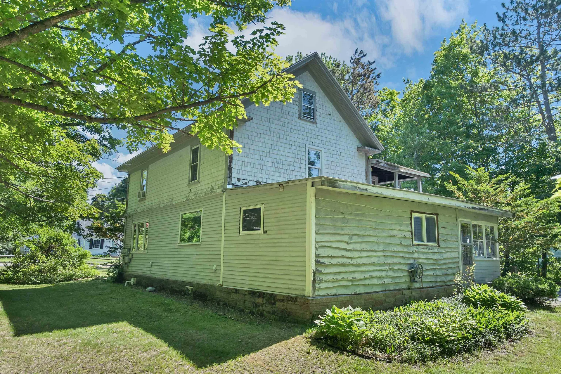 9 Crescent Street Laconia NH 03246