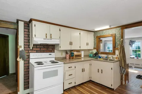 9 Crescent Street Laconia NH 03246
