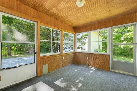 9 Crescent Street Laconia NH 03246
