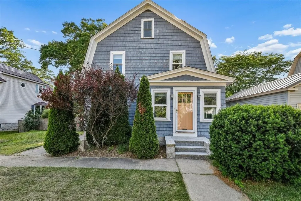 838 Maple Street Manchester NH 03104