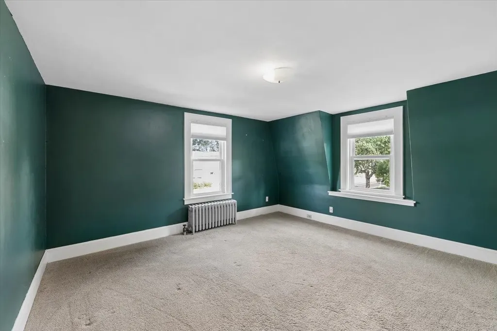 838 Maple Street Manchester NH 03104