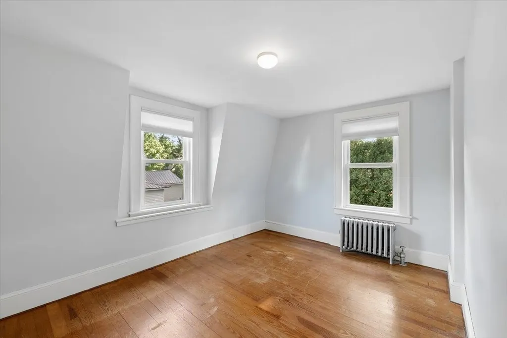 838 Maple Street Manchester NH 03104