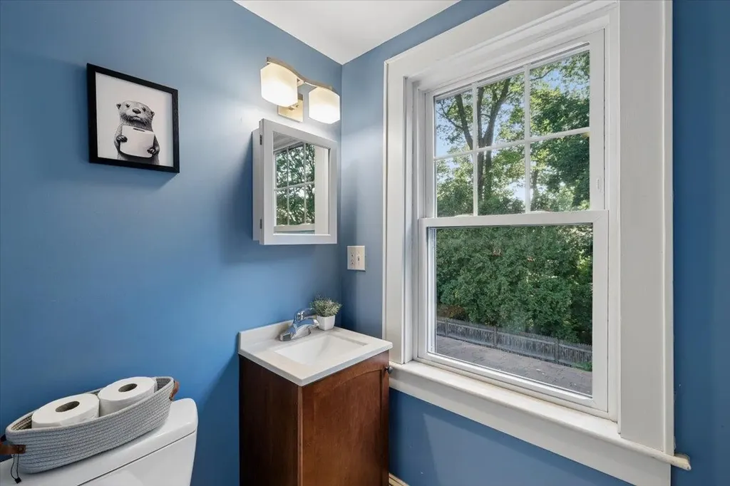 838 Maple Street Manchester NH 03104