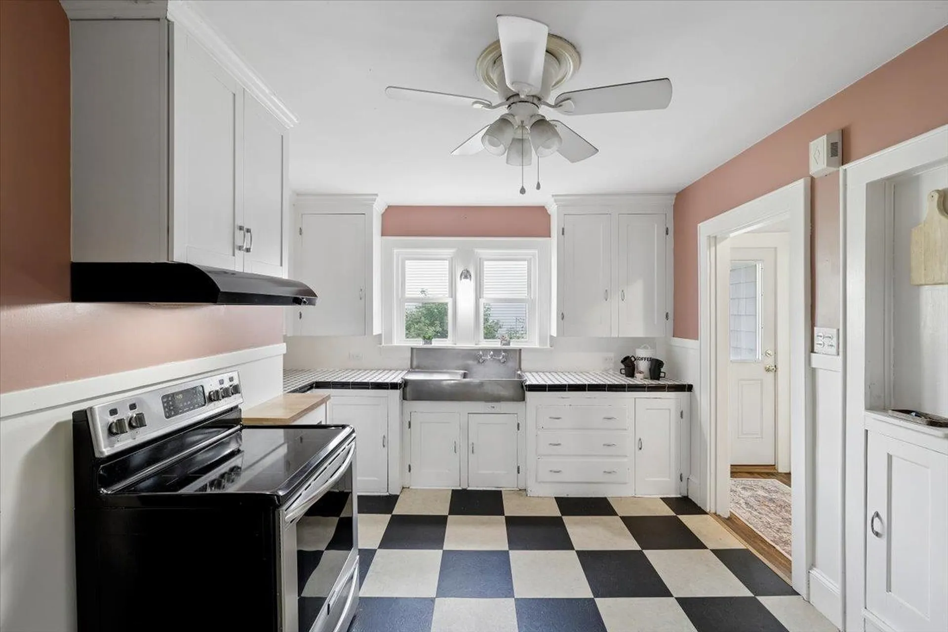 838 Maple Street Manchester NH 03104