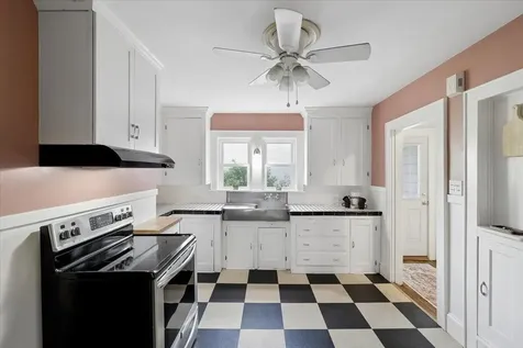 838 Maple Street Manchester NH 03104