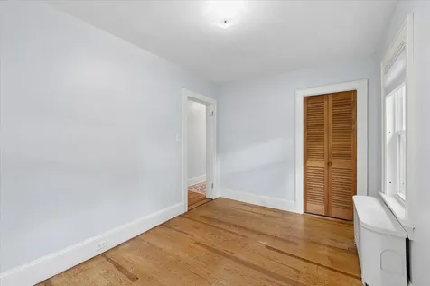 838 Maple Street Manchester NH 03104