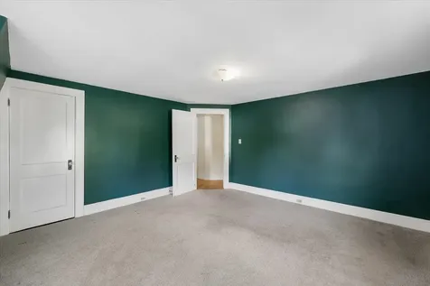 838 Maple Street Manchester NH 03104