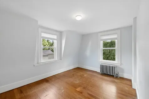 838 Maple Street Manchester NH 03104