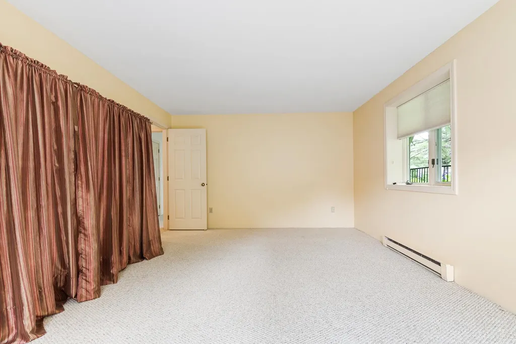 128 Hilltop Place New London NH 03257