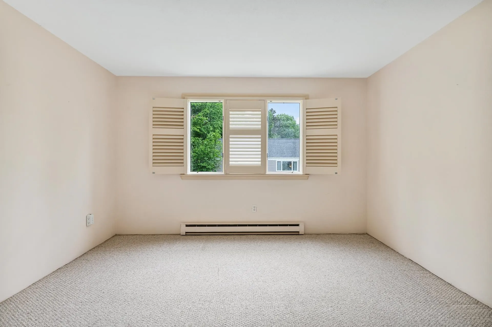 128 Hilltop Place New London NH 03257