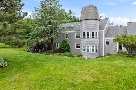 128 Hilltop Place New London NH 03257