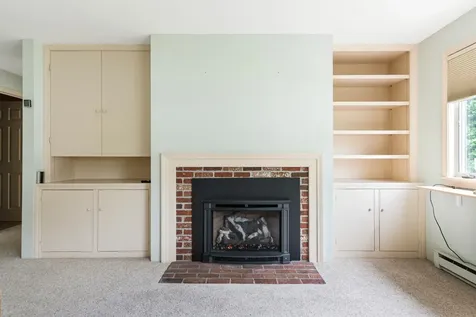 128 Hilltop Place New London NH 03257