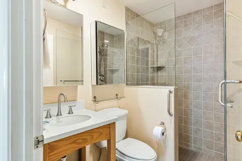 128 Hilltop Place New London NH 03257