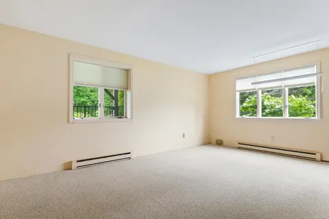 128 Hilltop Place New London NH 03257