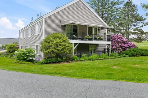 128 Hilltop Place New London NH 03257