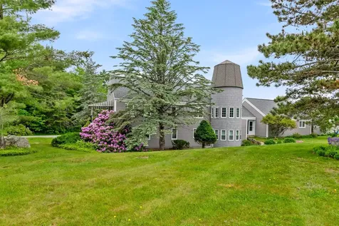 128 Hilltop Place New London NH 03257