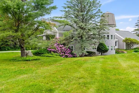 128 Hilltop Place New London NH 03257