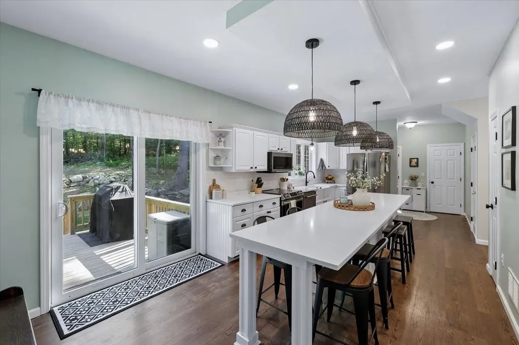 165 Governors Road Pittsfield NH 03263