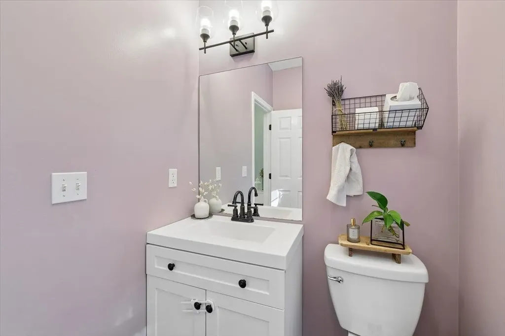 165 Governors Road Pittsfield NH 03263