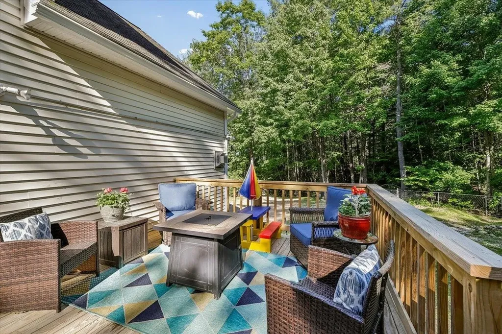 165 Governors Road Pittsfield NH 03263