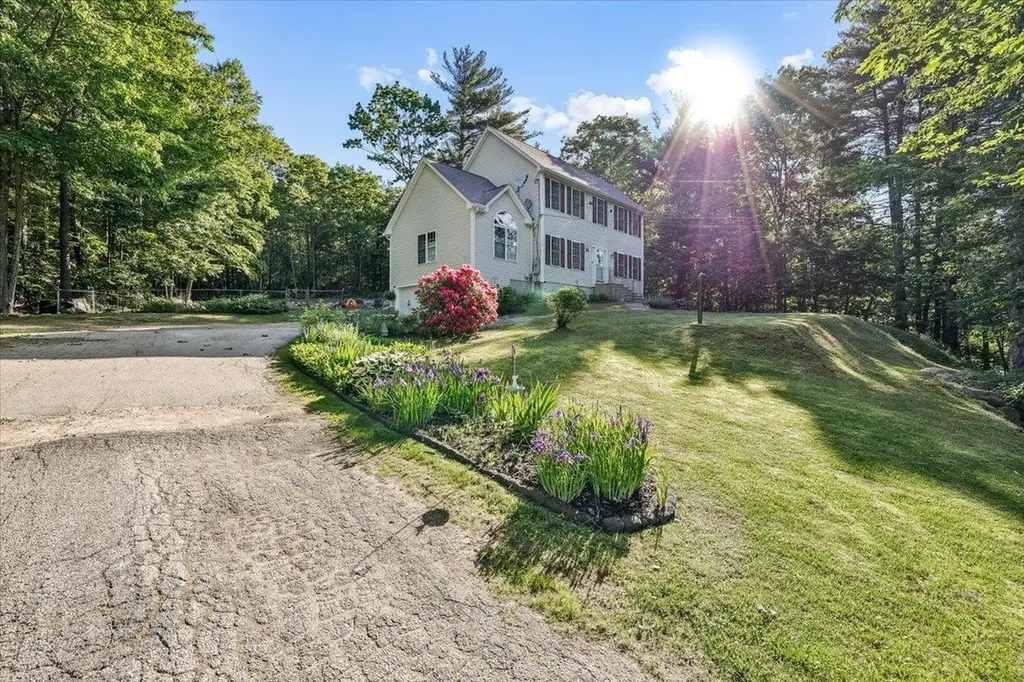165 Governors Road Pittsfield NH 03263