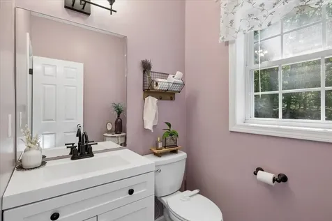 165 Governors Road Pittsfield NH 03263