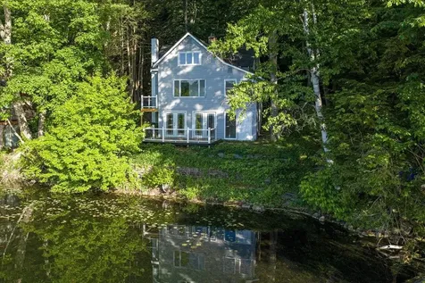 30 Silver Hill Park Hollis NH 03049