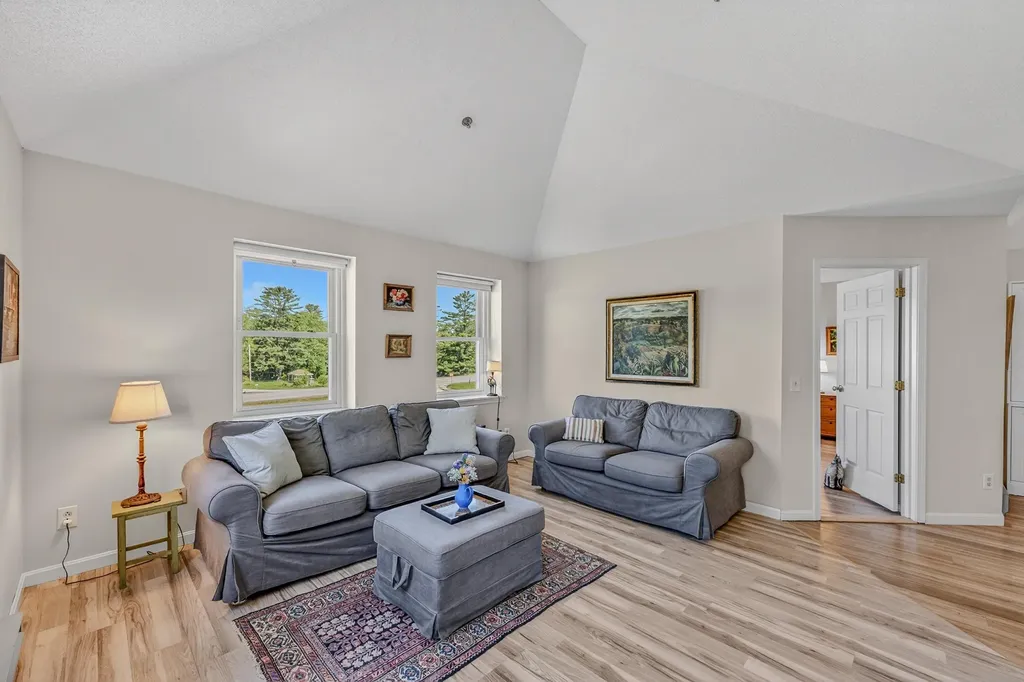 28 Academy Street Franconia NH 03580