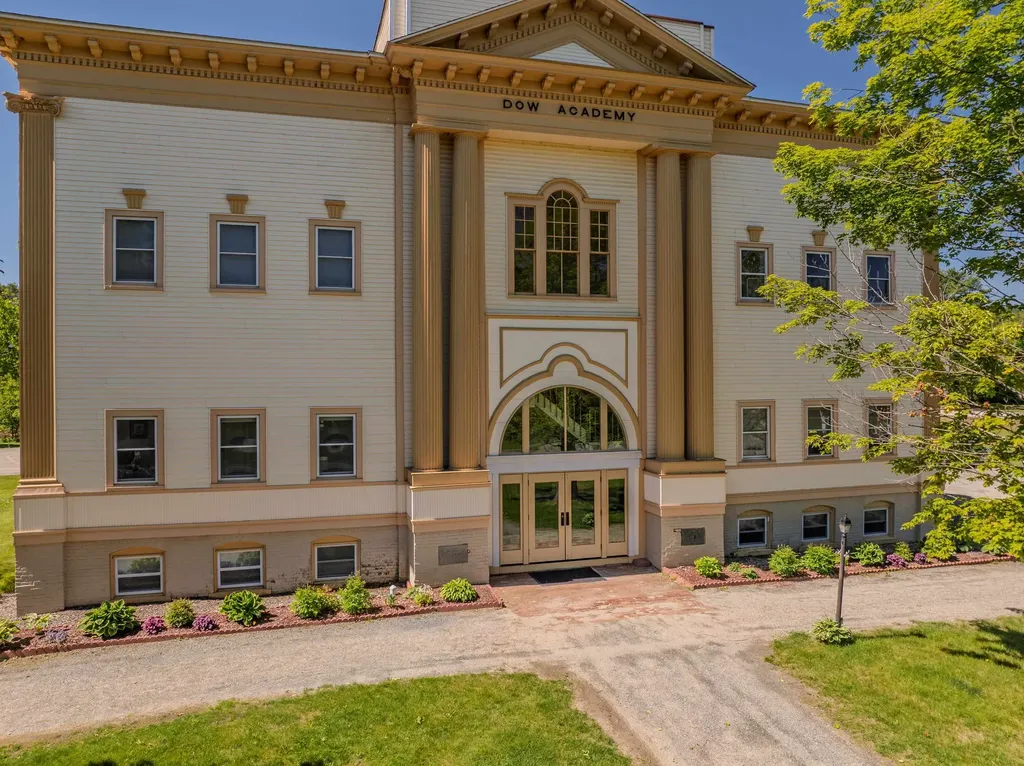 28 Academy Street Franconia NH 03580
