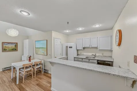 28 Academy Street Franconia NH 03580