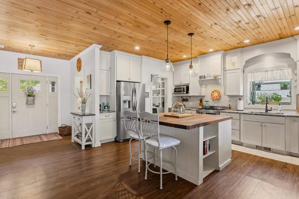 50 Gaumont Road Windham NH 03087