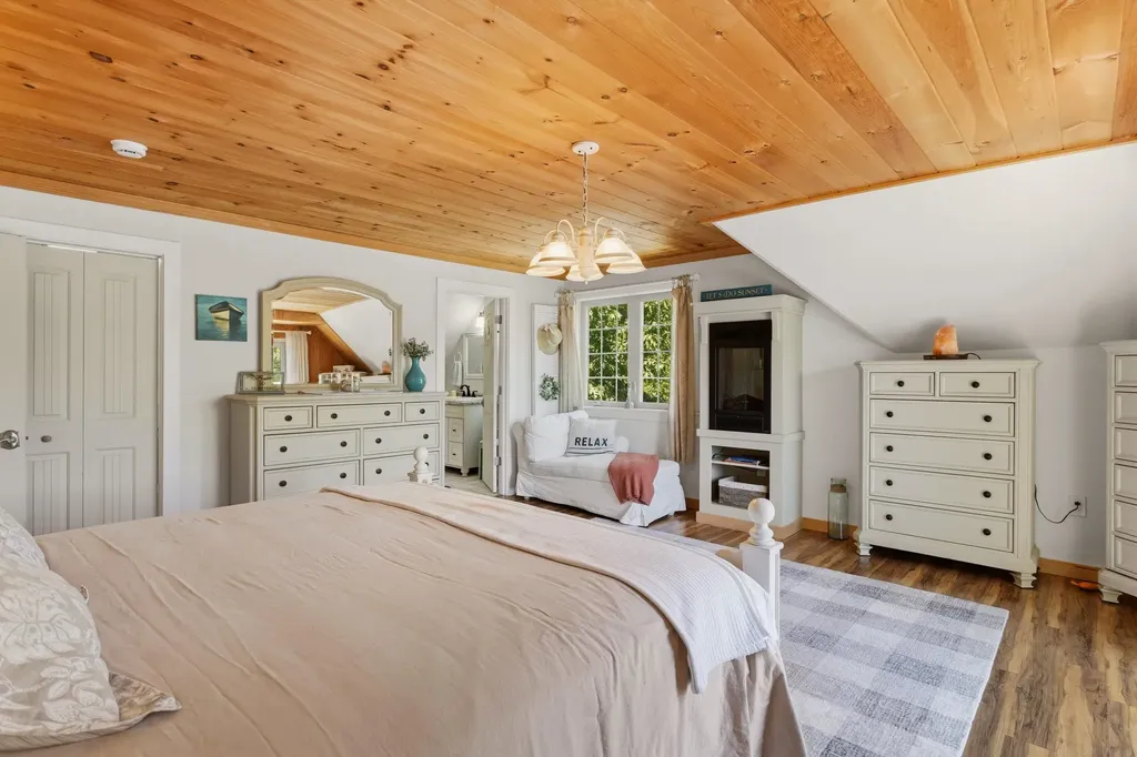 50 Gaumont Road Windham NH 03087