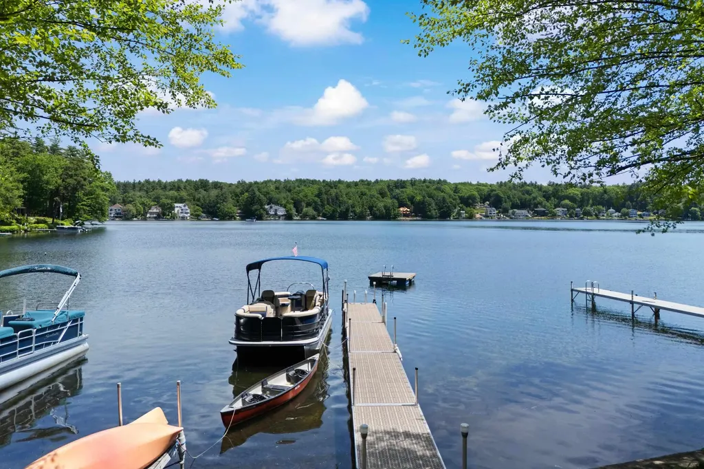 50 Gaumont Road Windham NH 03087
