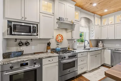 50 Gaumont Road Windham NH 03087