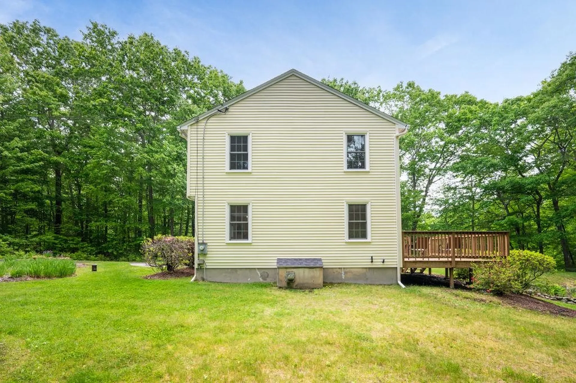 43 Sage Court Goffstown NH 03045