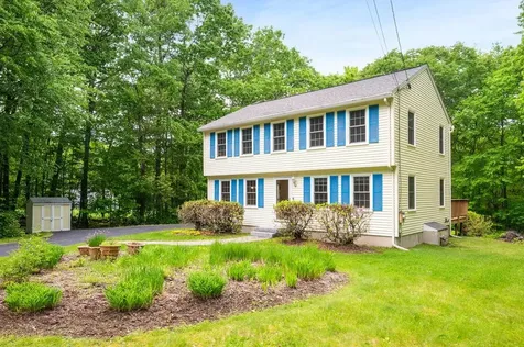 43 Sage Court Goffstown NH 03045