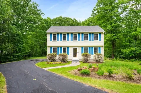 43 Sage Court Goffstown NH 03045