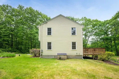 43 Sage Court Goffstown NH 03045