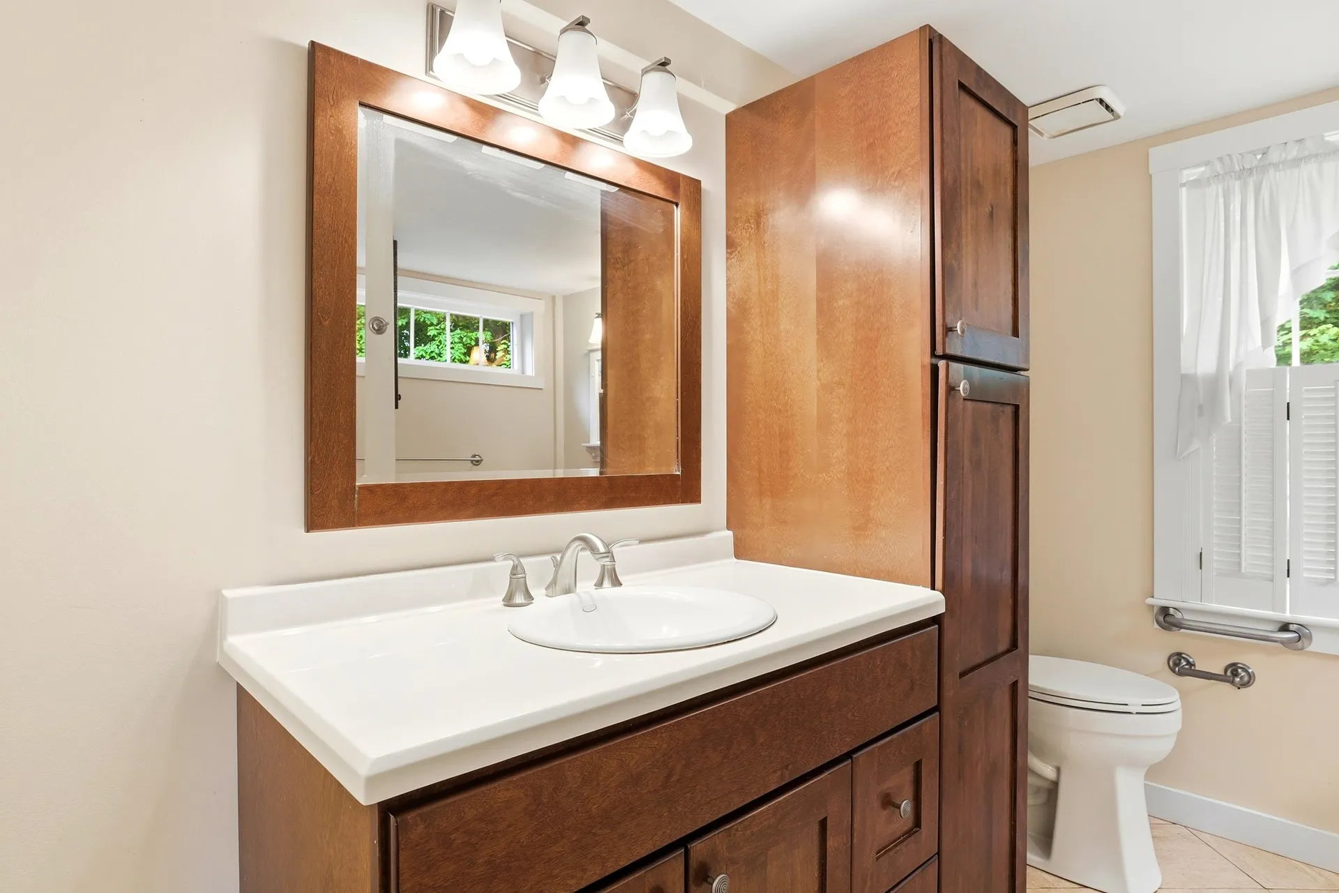 28 Island Road Deerfield NH 03037