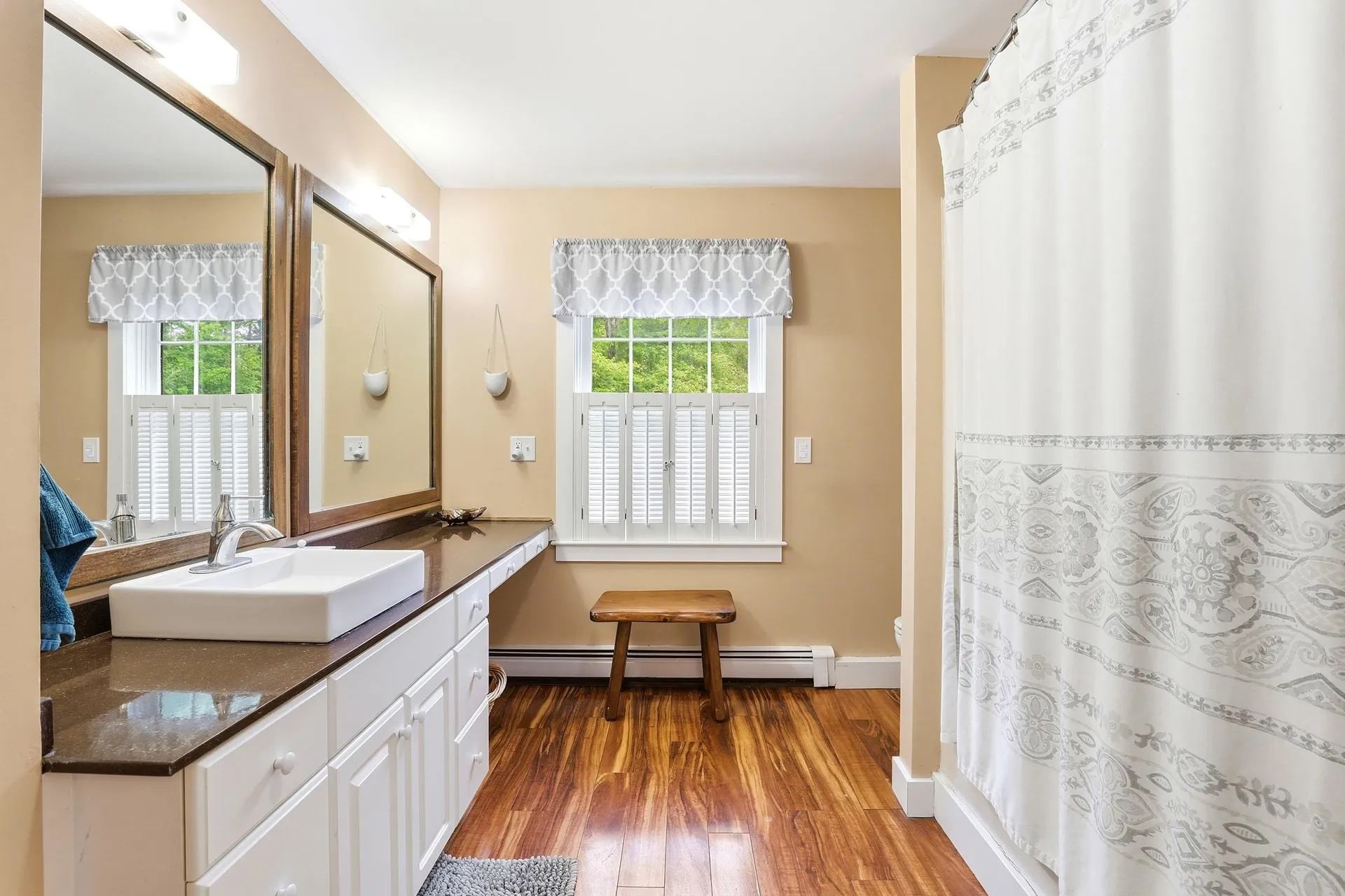 28 Island Road Deerfield NH 03037