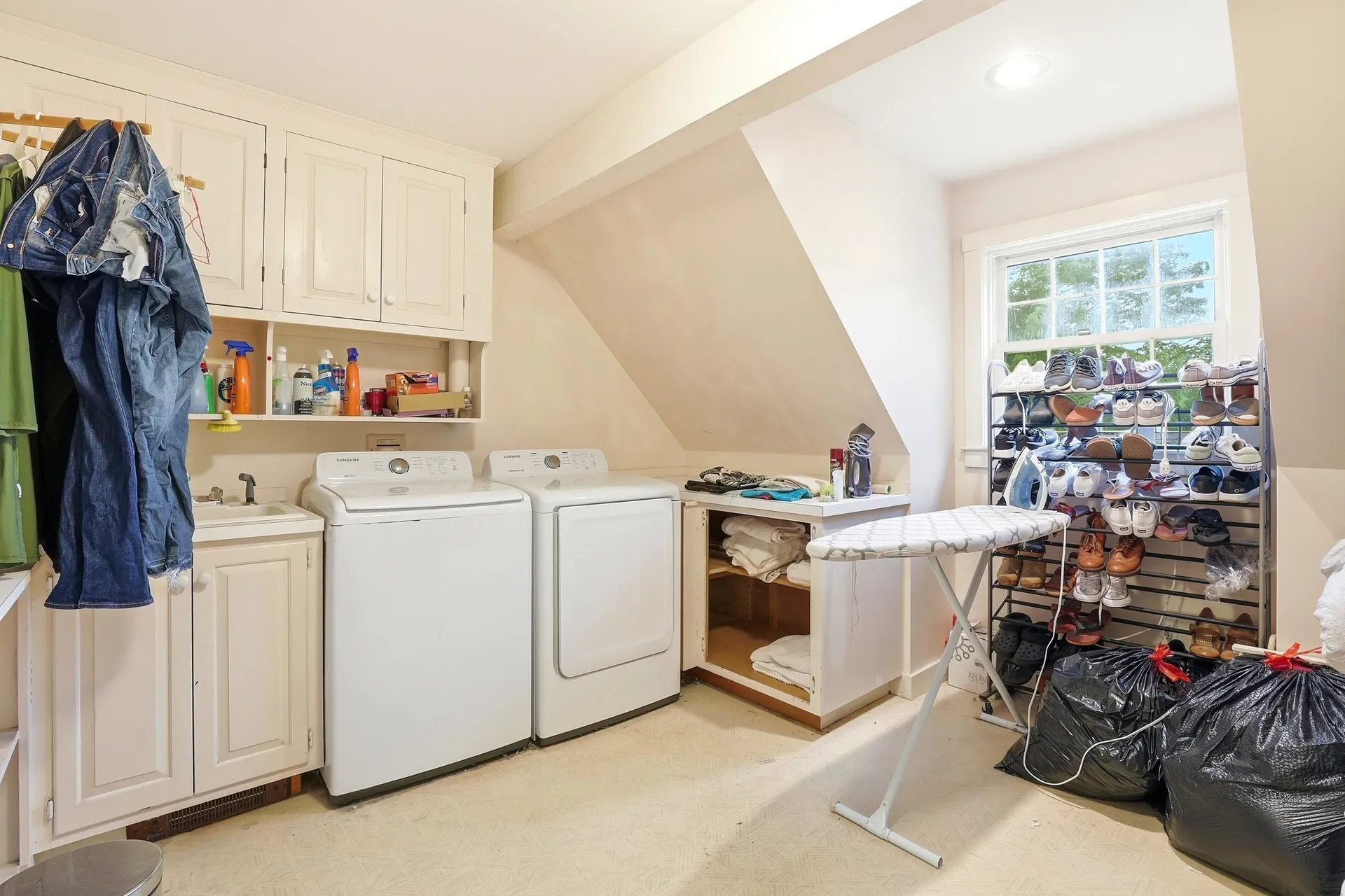28 Island Road Deerfield NH 03037