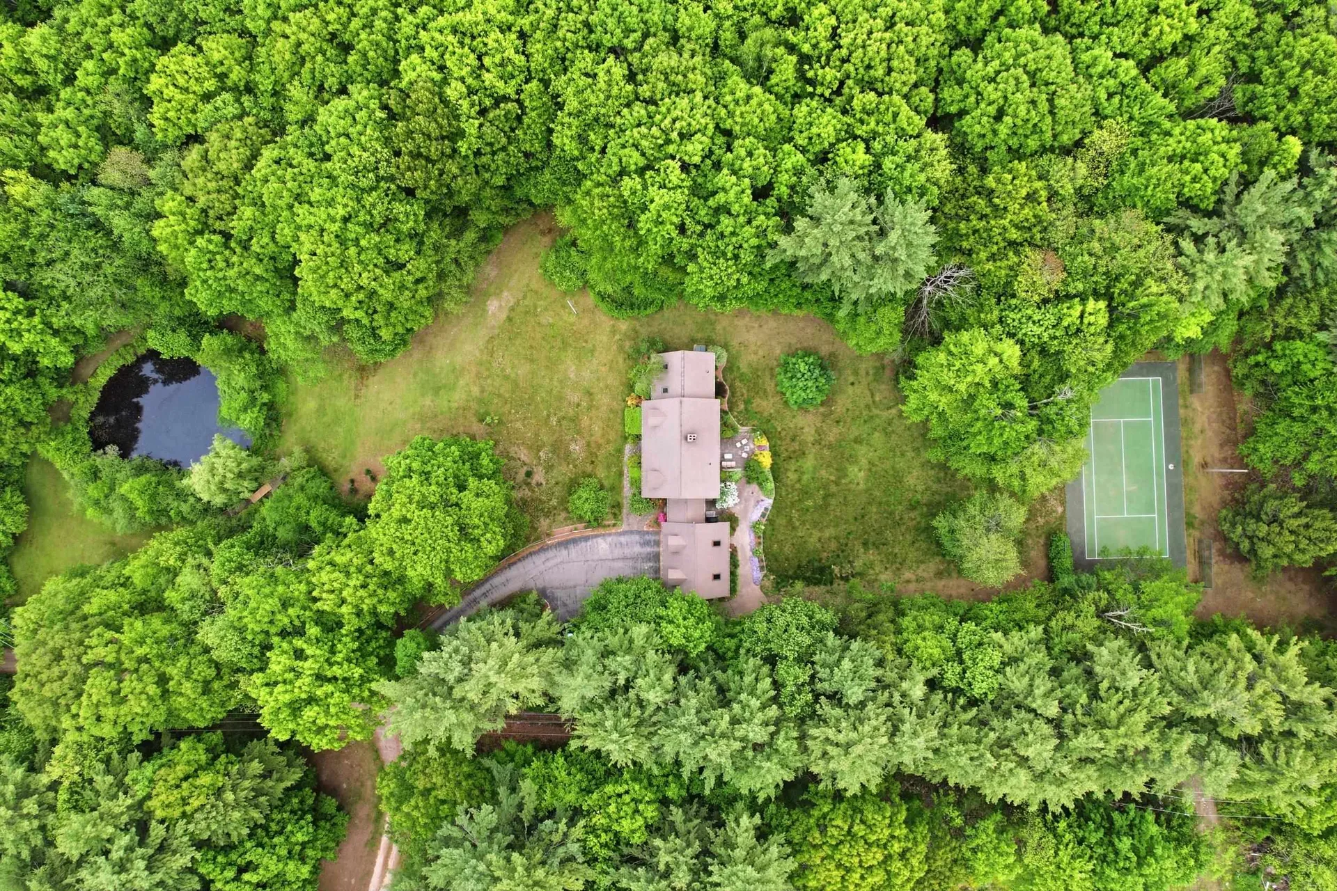 28 Island Road Deerfield NH 03037