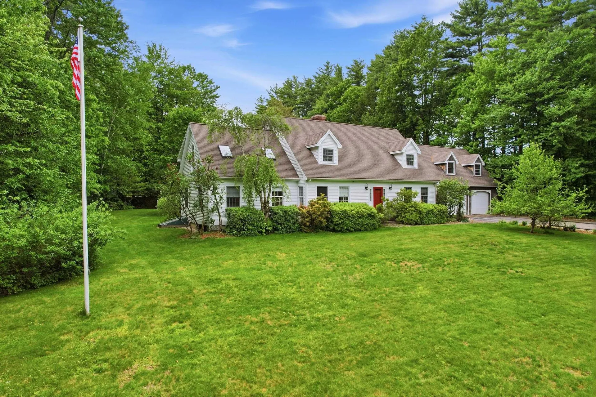 28 Island Road Deerfield NH 03037