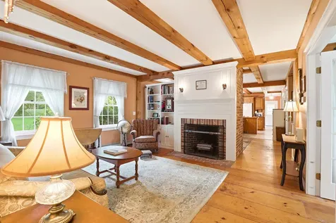 28 Island Road Deerfield NH 03037