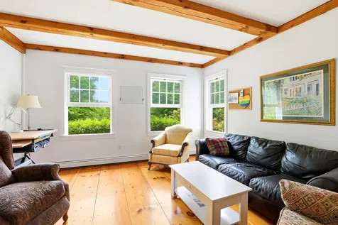 28 Island Road Deerfield NH 03037