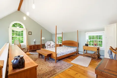 28 Island Road Deerfield NH 03037
