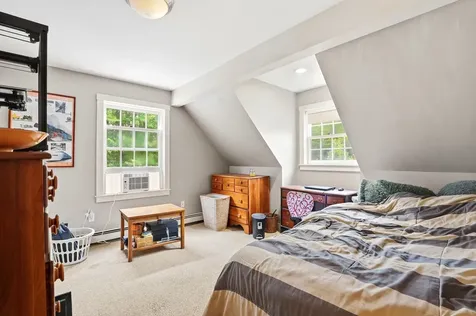 28 Island Road Deerfield NH 03037